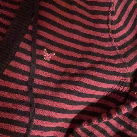 American Eagle Outfitters - Picture 3 of 5